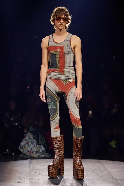 Look 14